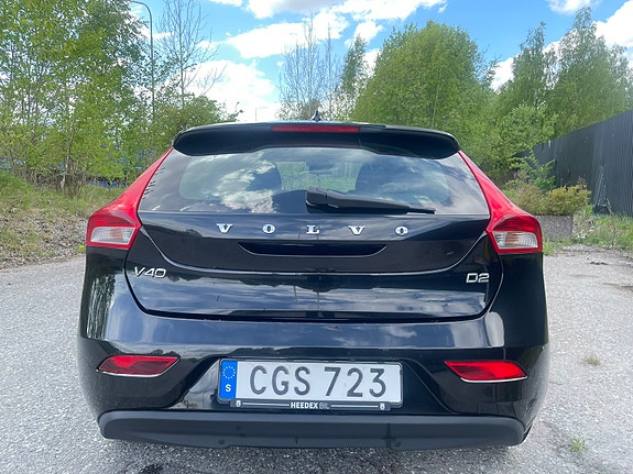Volvo V40 5 of 5