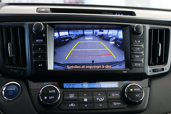Toyota RAV4 14 of 18