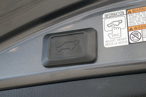 Toyota RAV4 18 of 18