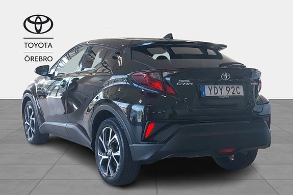 Toyota C-HR 4 of 11