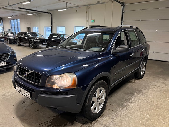 VOLVO XC90 2.5T 209ch AWD BVM Sièges chauffants cuir 7 places Attelage