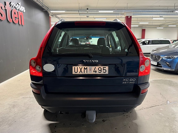 VOLVO XC90 2.5T 209ch AWD BVM Sièges chauffants cuir 7 places Attelage