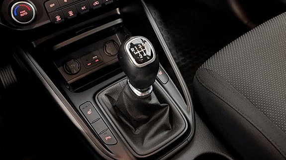 Kia Carens 14 of 21