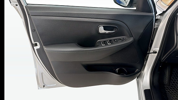 Kia Carens 11 of 21