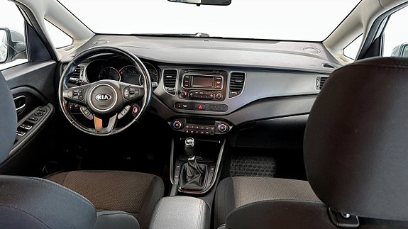 Kia Carens 4 of 21