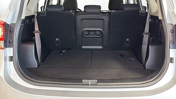 Kia Carens 10 of 21