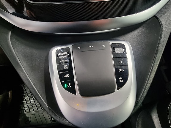 Mercedes-Benz V250 16 of 17