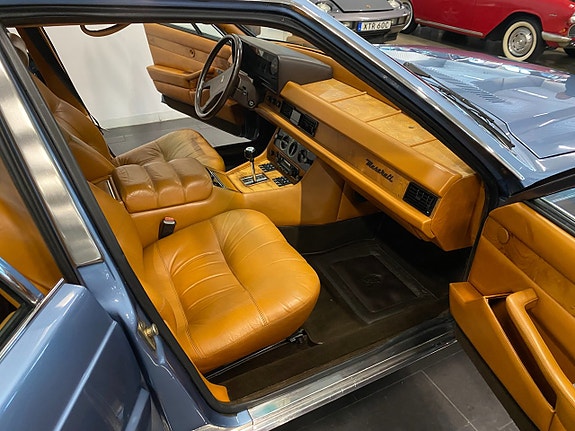 Maserati Quattroporte 21 of 29