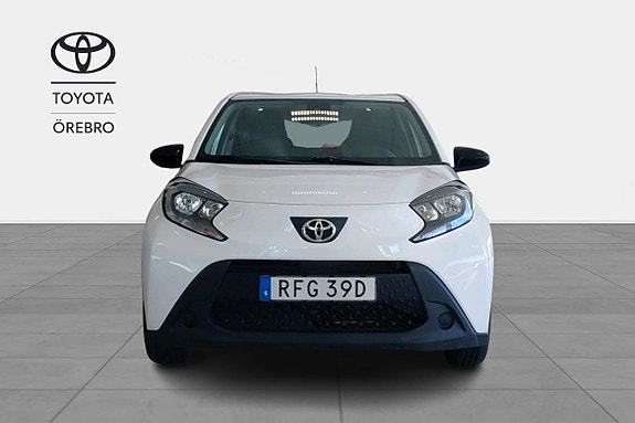 Toyota Aygo X 6 of 11