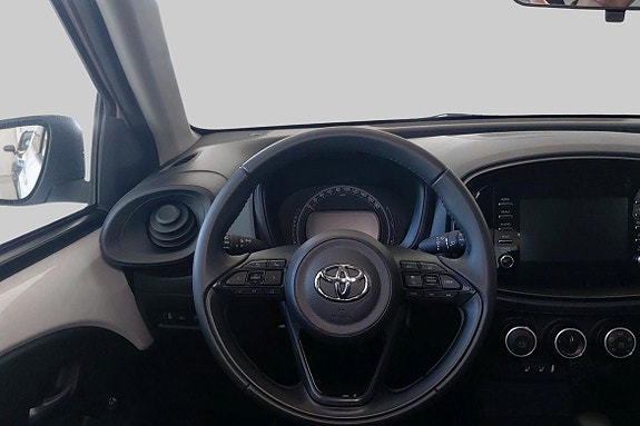 Toyota Aygo X 10 of 11
