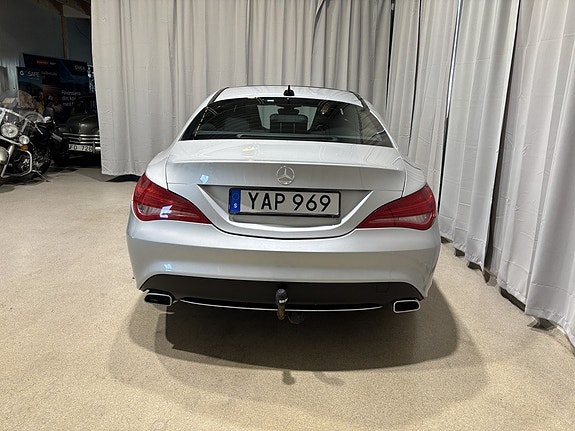 Mercedes-Benz CLA200 4 of 30