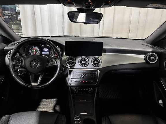Mercedes-Benz CLA200 14 of 30