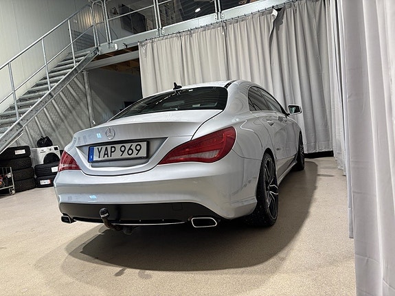Mercedes-Benz CLA200 5 of 30