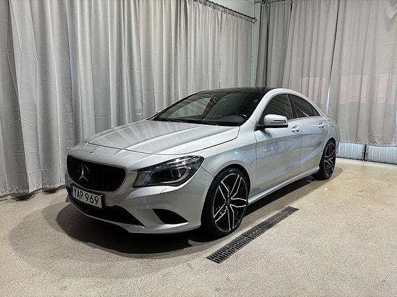 Mercedes-Benz CLA200 8 of 30