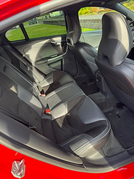 Volvo S60 11 of 25