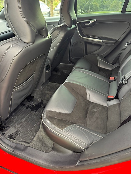 Volvo S60 10 of 25