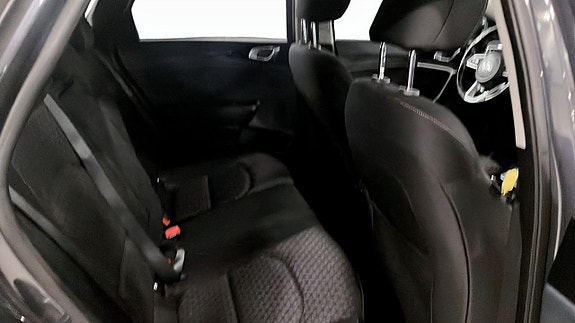 Kia Ceed 5 of 9