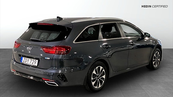 Kia Ceed 2 of 9