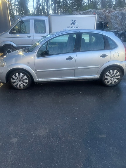 Citroen C3 2 of 4