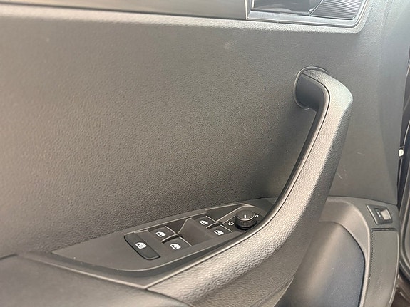 Skoda Karoq 8 of 23