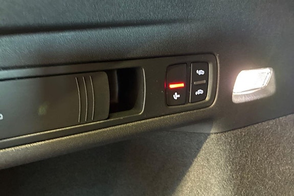 Audi Q6 e-tron 19 of 27