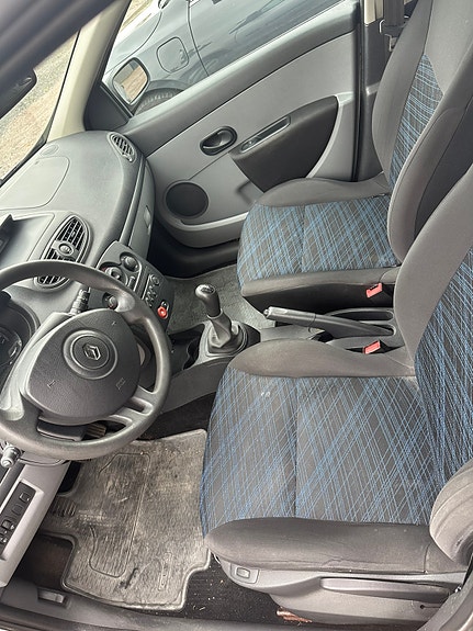 Renault Clio 8 of 10