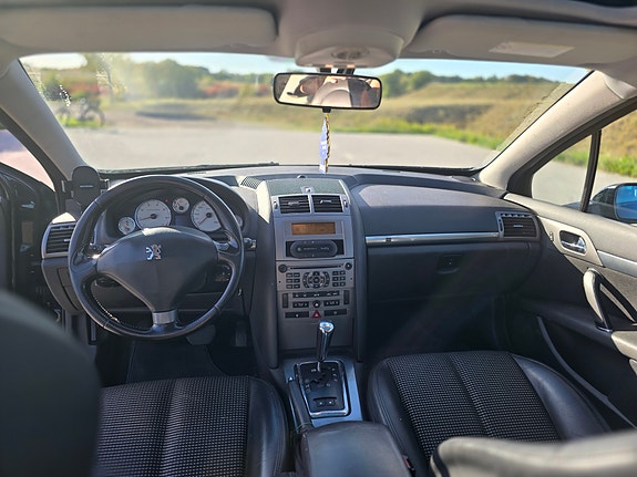 Peugeot 407 16 of 28