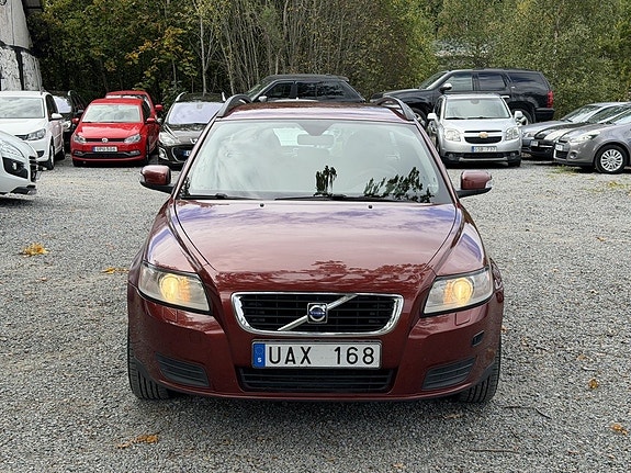 Volvo V50 2 of 22