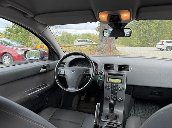 Volvo V50 10 of 22