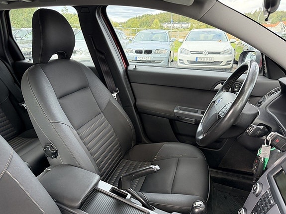 Volvo V50 12 of 22
