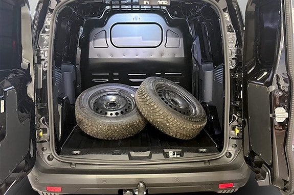 Ford E-Transit 7 of 7