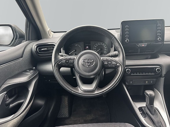 Toyota Yaris 10 of 11