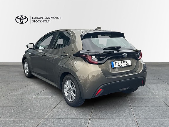 Toyota Yaris 3 of 11
