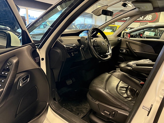 Citroen Grand C4 Picasso 17 of 29