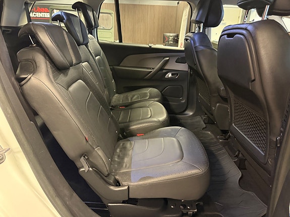 Citroen Grand C4 Picasso 18 of 29
