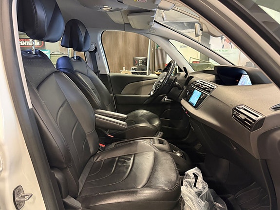 Citroen Grand C4 Picasso 21 of 29