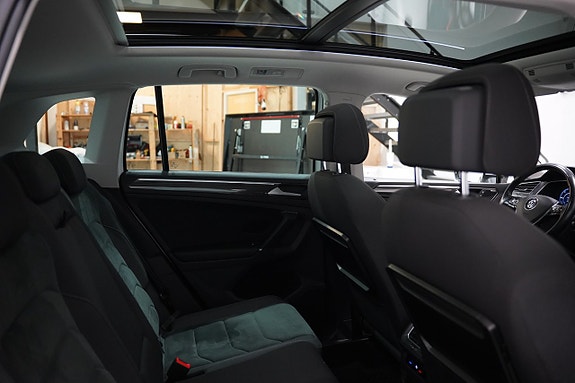 Volkswagen Tiguan 24 of 27