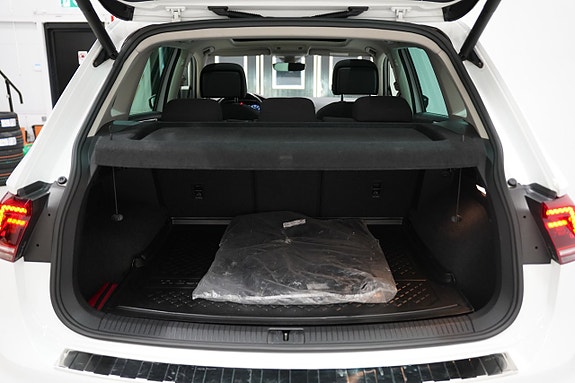 Volkswagen Tiguan 25 of 27