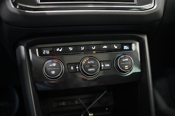 Volkswagen Tiguan 18 of 27