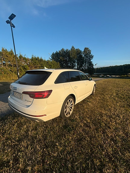 Audi A4 4 of 5