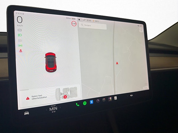 Tesla Model 3 27 of 30