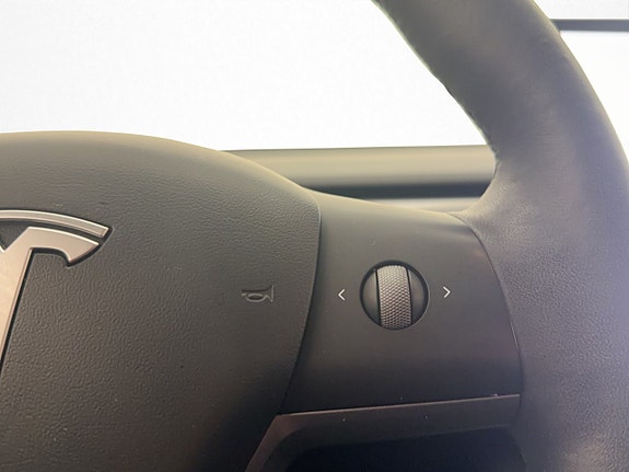 Tesla Model 3 19 of 30