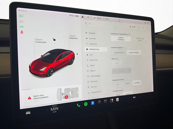 Tesla Model 3 24 of 30