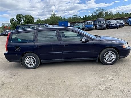 Volvo V70 7 of 10