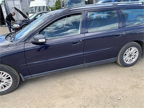 Volvo V70 4 of 10