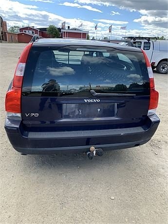 Volvo V70 6 of 10
