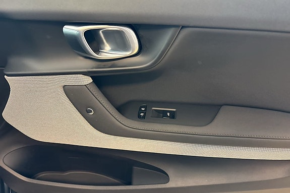 Polestar 2 29 of 30