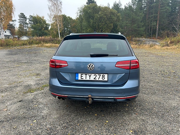 Volkswagen Passat 5 of 15