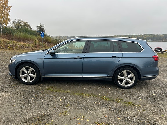 Volkswagen Passat 7 of 15