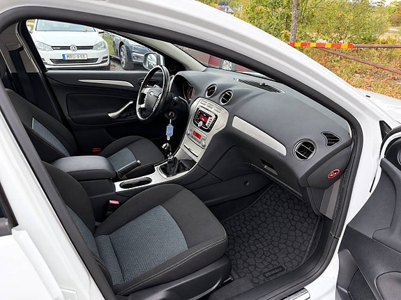 Ford Mondeo 10 of 20